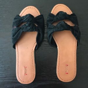 *SOLD* ED. Ellen  DeGeneres Sandals